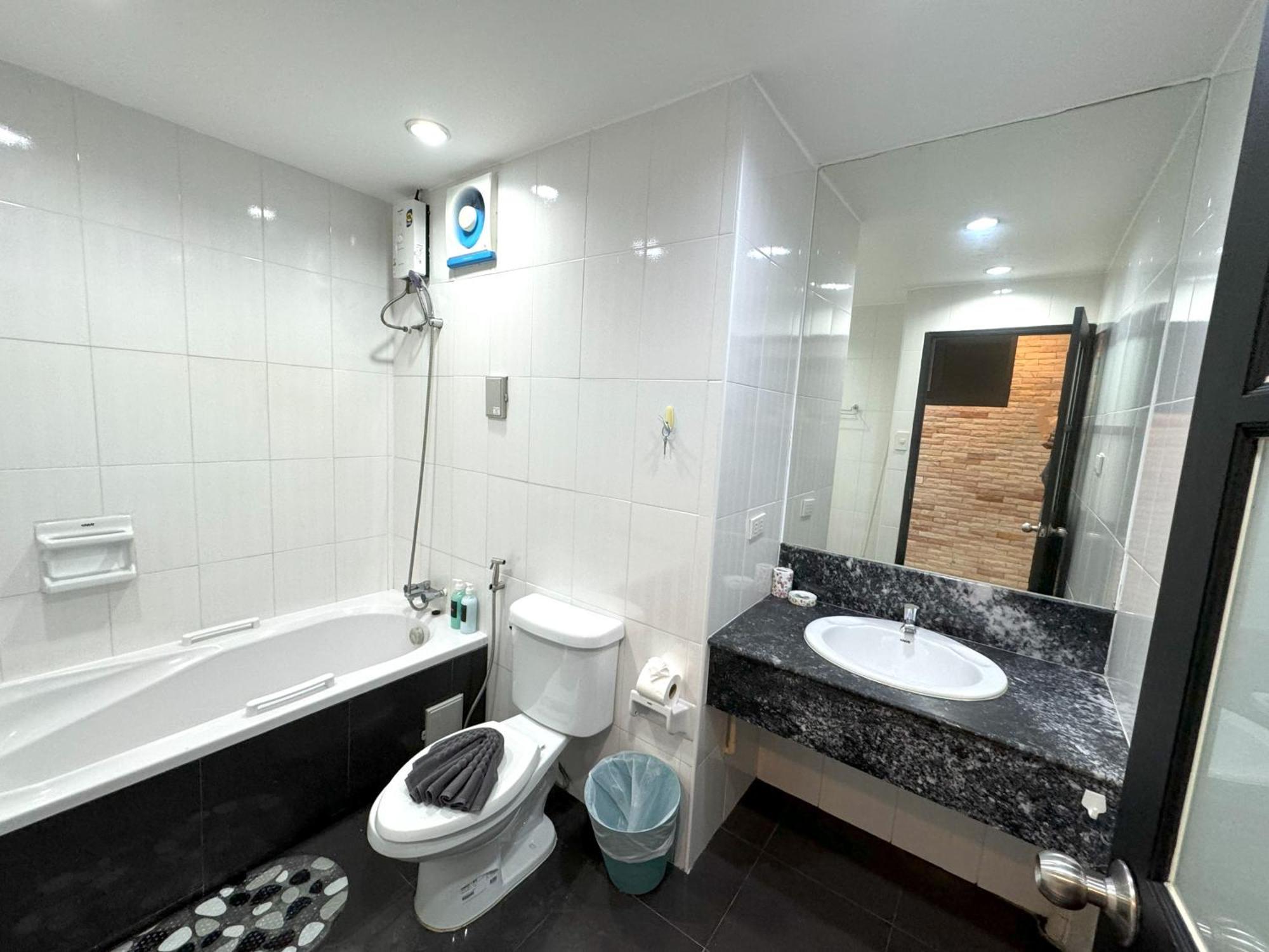Patong Tower Apartment By Lofty المظهر الخارجي الصورة